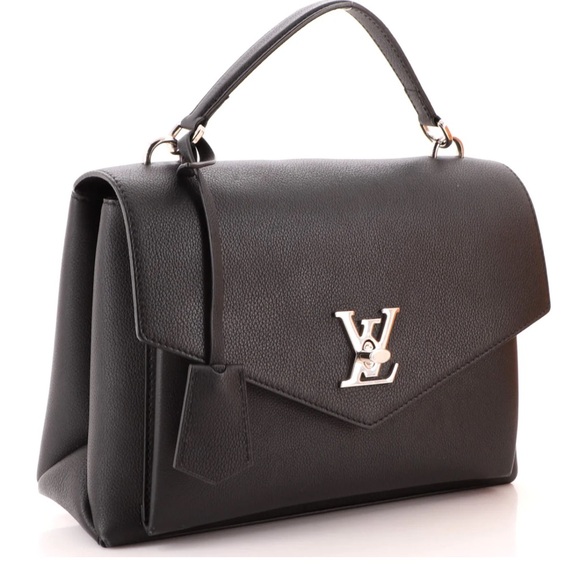 Louis Vuitton Handbags - Louis Vuitton lockme Black Lock me